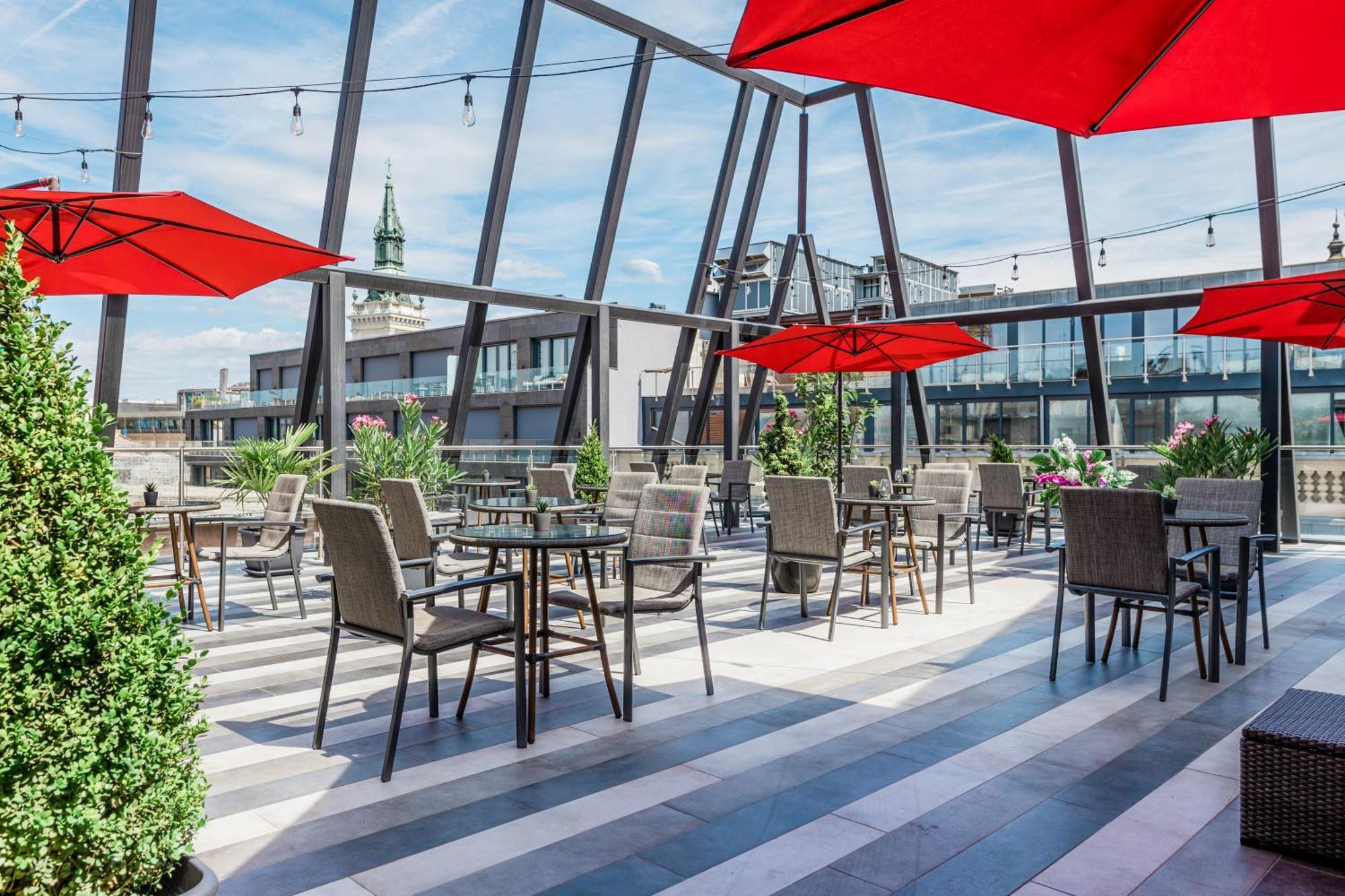 Ramada By Wyndham Budapest City Center Екстериор снимка