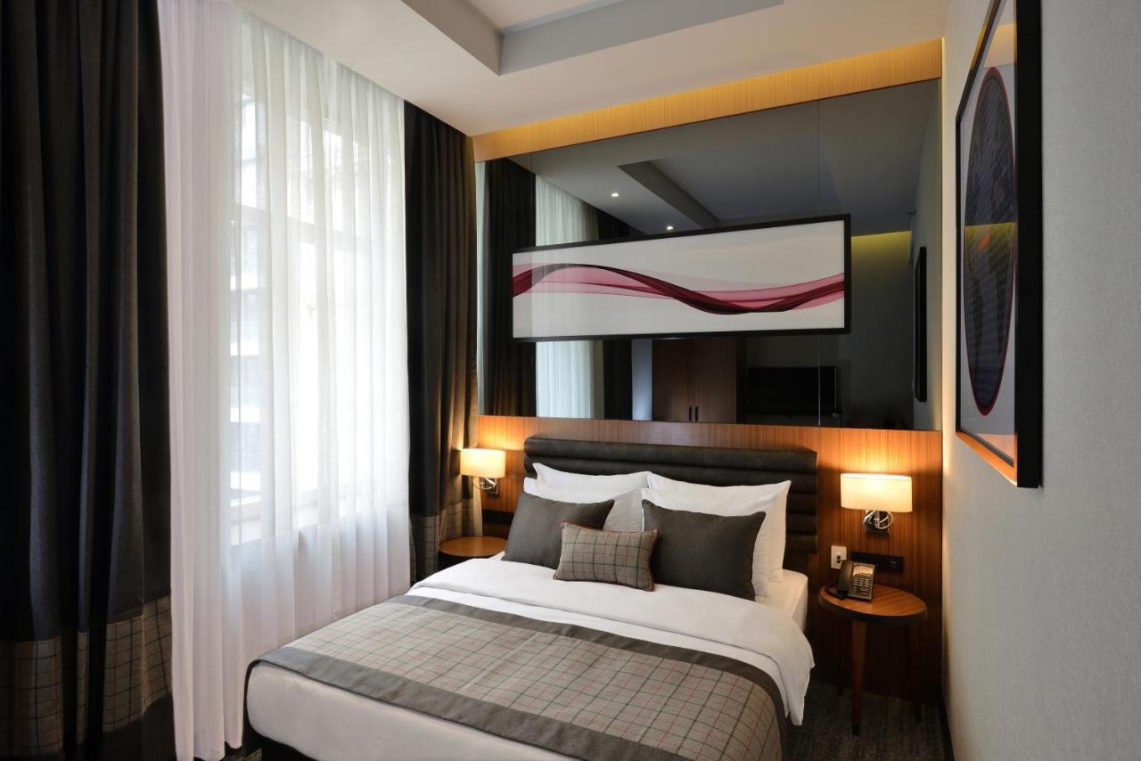 Ramada By Wyndham Budapest City Center Екстериор снимка